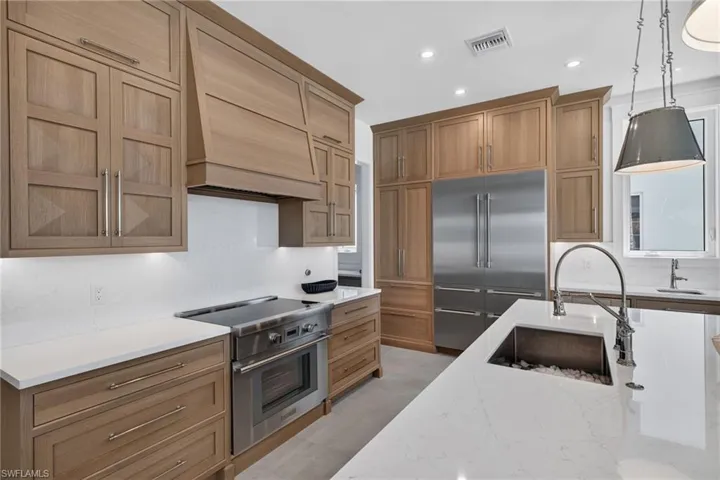 11516 Andy Rosse Ln, Captiva, Florida 33924