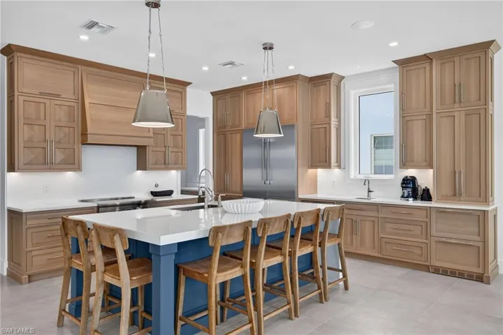 11516 Andy Rosse Ln, Captiva, Florida 33924