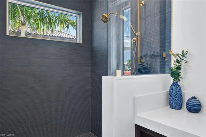 11516 Andy Rosse Ln, Captiva, Florida 33924