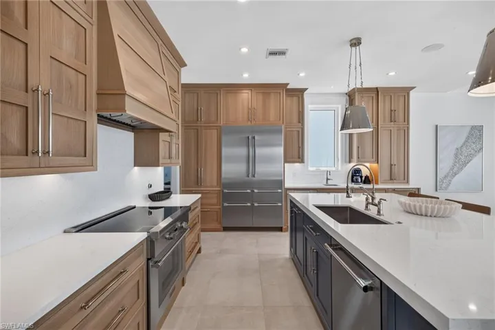11516 Andy Rosse Ln, Captiva, Florida 33924