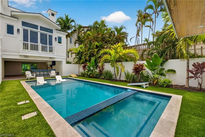 11516 Andy Rosse Ln, Captiva, Florida 33924