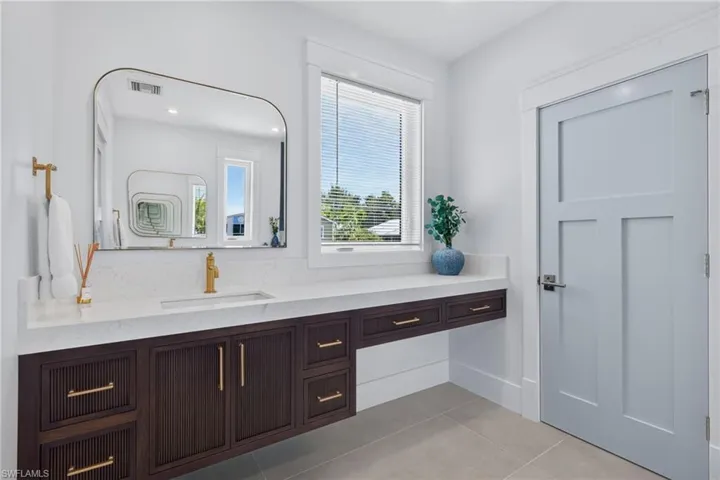 11516 Andy Rosse Ln, Captiva, Florida 33924