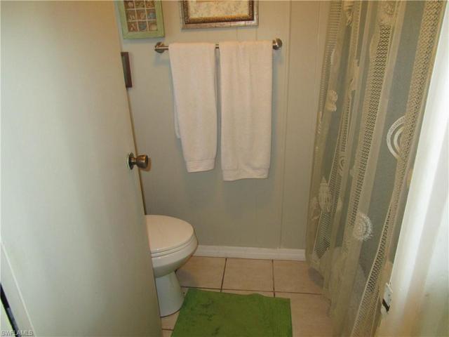 Captain's Tub & Shower
