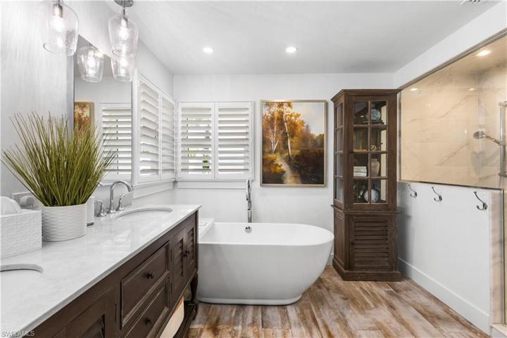 The tranquility for this spa bathroom is inviting!
