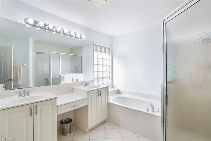 1296  Barrigona  CT, Naples, FL 34119