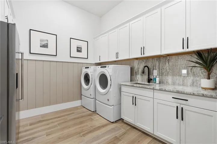 Laundry room/Butler's Pantry