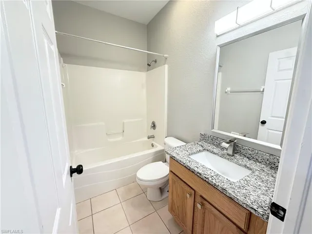 3813 19th St Sw, Lehigh Acres, Florida 33976