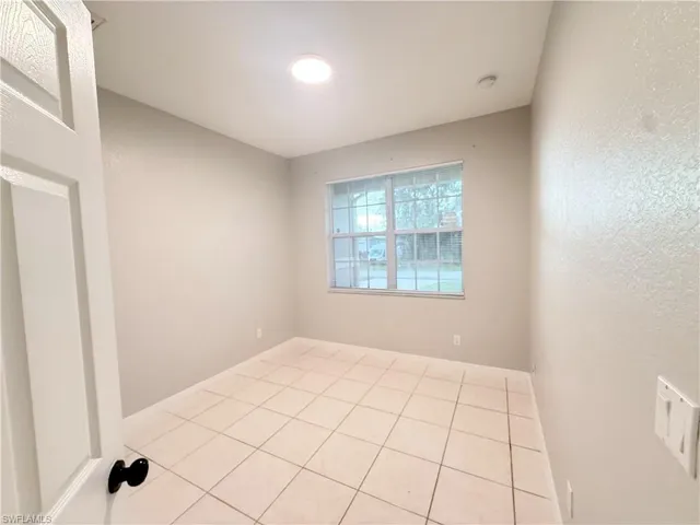 3813 19th St Sw, Lehigh Acres, Florida 33976
