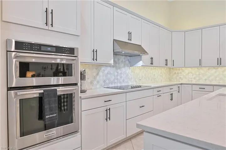 16096 Herons View Dr, Alva, Florida 33920