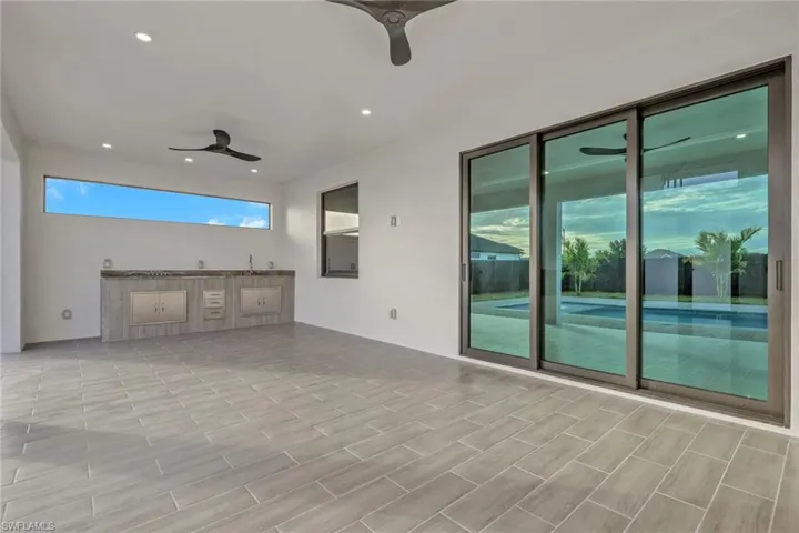 246 Gleason Pkwy, Cape Coral, Florida 33914
