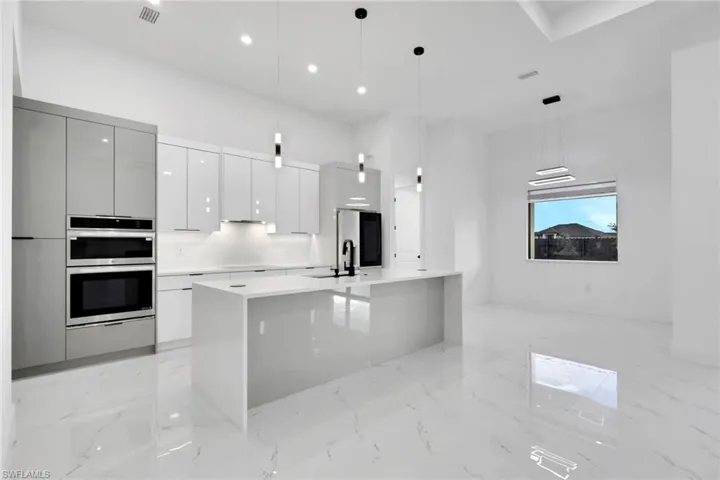 246 Gleason Pkwy, Cape Coral, Florida 33914