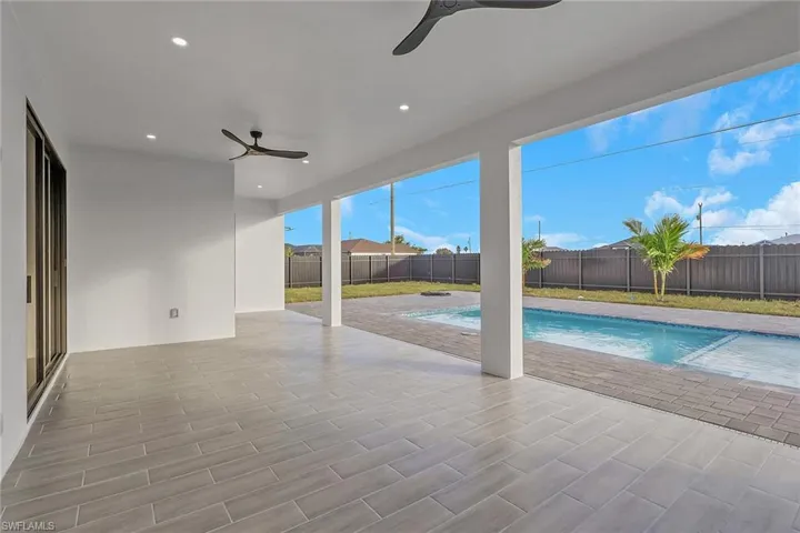 246 Gleason Pkwy, Cape Coral, Florida 33914