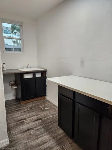 Office with sink - Pic 2