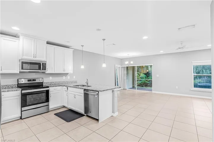 12539  Laurel Cove  DR, Fort Myers, FL 33913