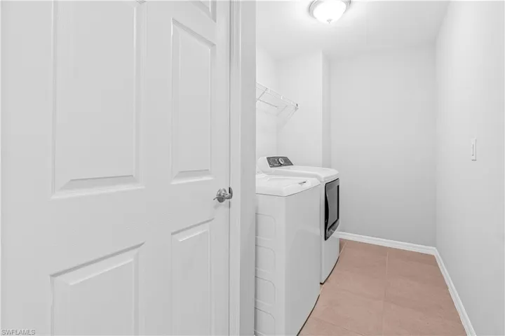 12539  Laurel Cove  DR, Fort Myers, FL 33913