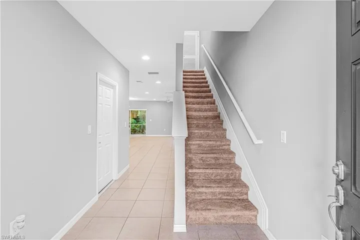 12539  Laurel Cove  DR, Fort Myers, FL 33913