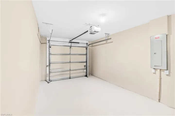 12539  Laurel Cove  DR, Fort Myers, FL 33913