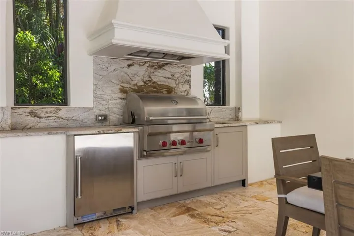 17009 Cortile Dr, Naples, Florida 34110