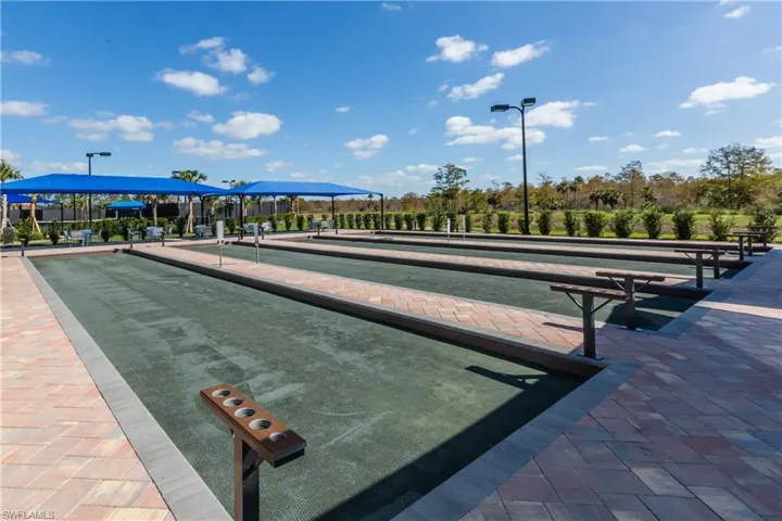 7602 Jacaranda Ln, Naples, Florida 34114