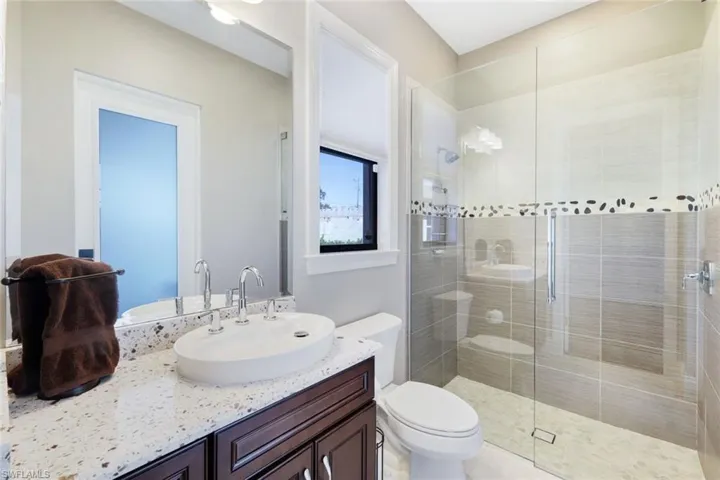 en suite bathroom