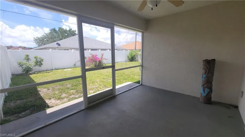 1010 SE 12th  TER, Cape Coral, FL 33990