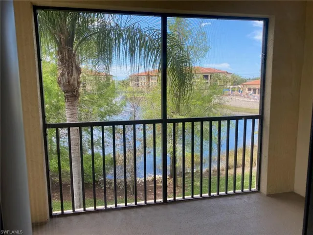 12930 Positano CIR # 202, NAPLES FL 34105