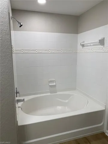12930 Positano CIR # 202, NAPLES FL 34105