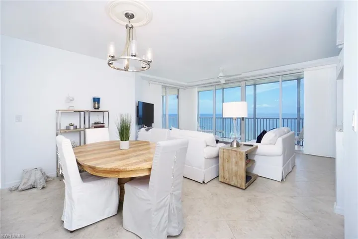 9577  Gulf Shore  DR, Naples, FL 34108