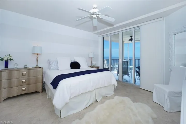 9577  Gulf Shore  DR, Naples, FL 34108