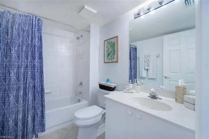 9577  Gulf Shore  DR, Naples, FL 34108