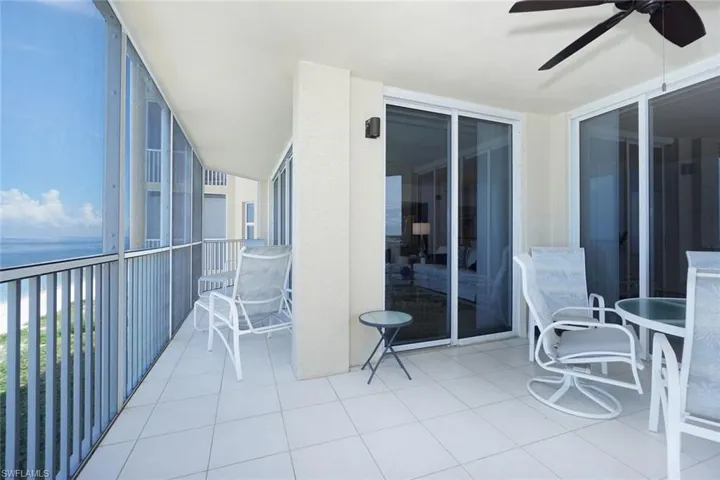 9577  Gulf Shore  DR, Naples, FL 34108