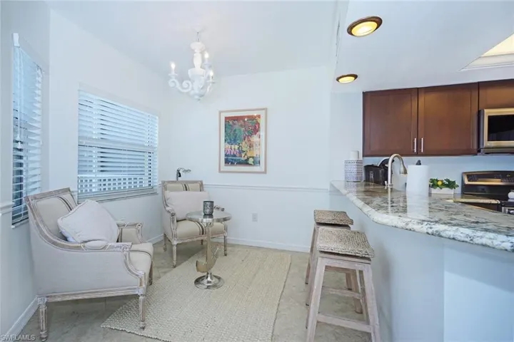 9577  Gulf Shore  DR, Naples, FL 34108