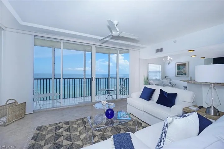 9577  Gulf Shore  DR, Naples, FL 34108