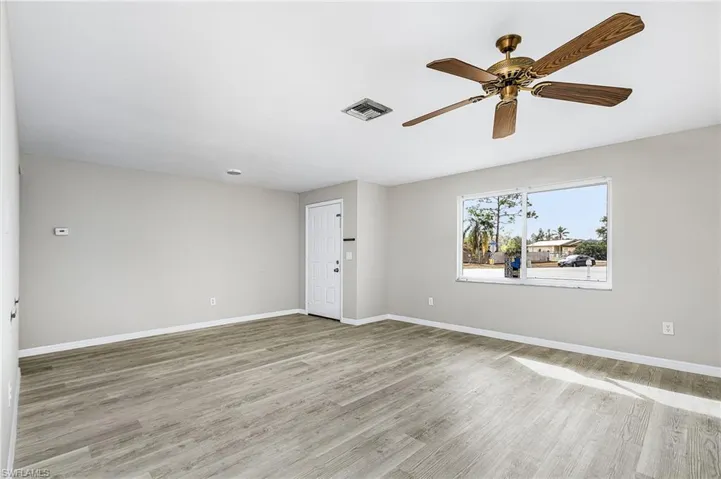 Very spacious area and all freshly painted.