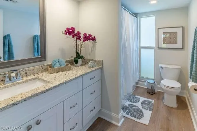 96 Glades Blvd 513, Naples, Florida 34112