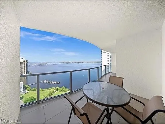 3000 Oasis Grand Blvd 2402, Fort Myers, Florida 33916