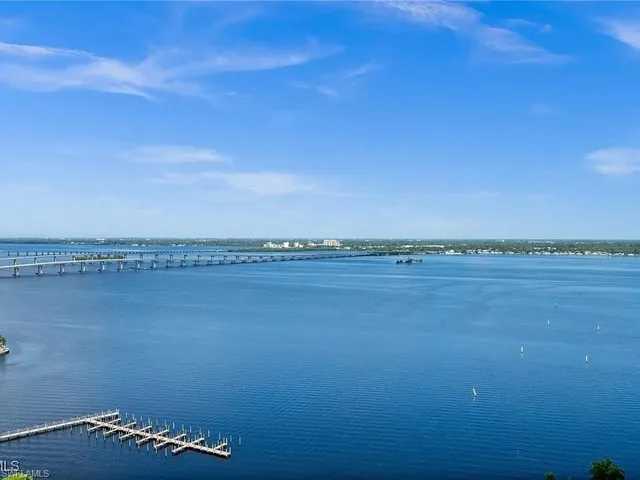 3000 Oasis Grand Blvd 2402, Fort Myers, Florida 33916