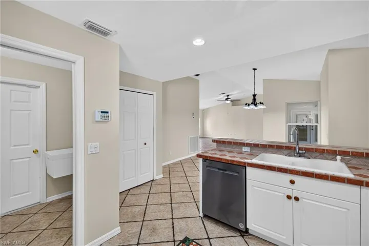 1632 Sw 43rd Ter, Cape Coral, Florida 33914