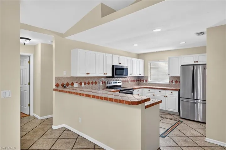 1632 Sw 43rd Ter, Cape Coral, Florida 33914