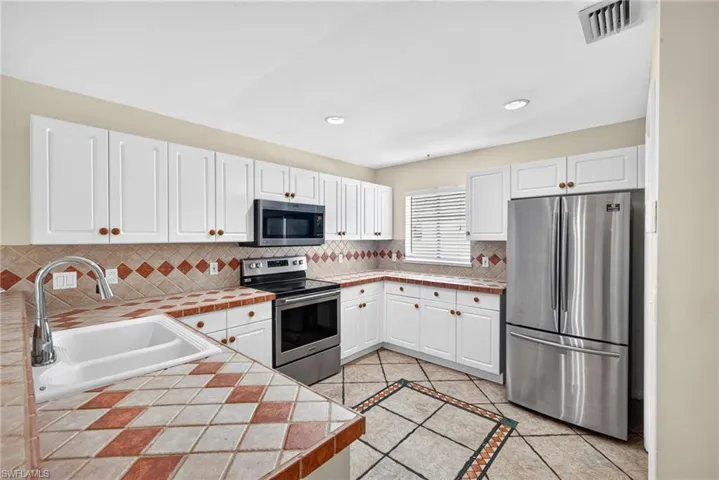 1632 Sw 43rd Ter, Cape Coral, Florida 33914