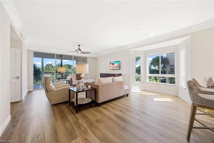 7671  Pebble Creek  CIR, Naples, FL 34108