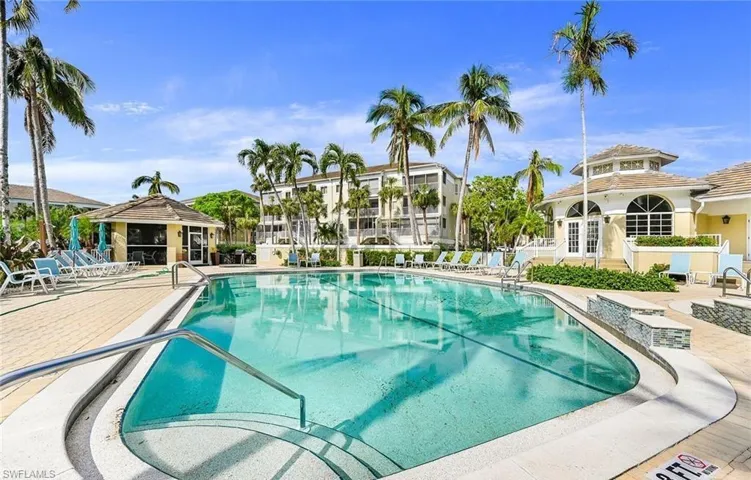 7671  Pebble Creek  CIR, Naples, FL 34108