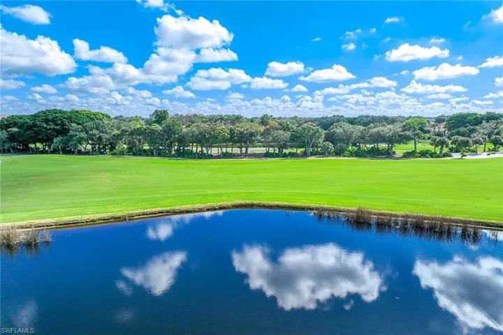 7671  Pebble Creek  CIR, Naples, FL 34108