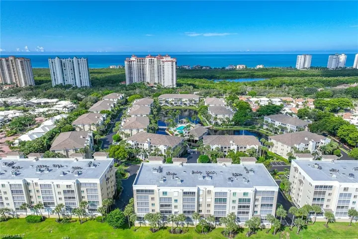 7671  Pebble Creek  CIR, Naples, FL 34108