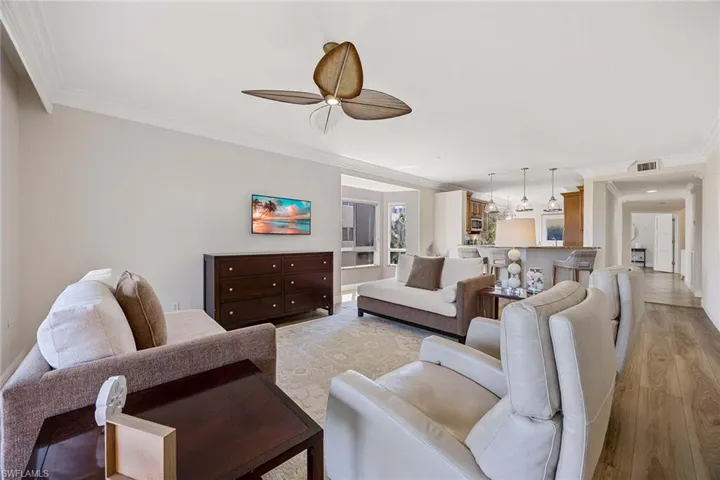 7671  Pebble Creek  CIR, Naples, FL 34108
