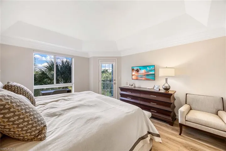 7671  Pebble Creek  CIR, Naples, FL 34108