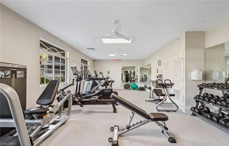 7671  Pebble Creek  CIR, Naples, FL 34108