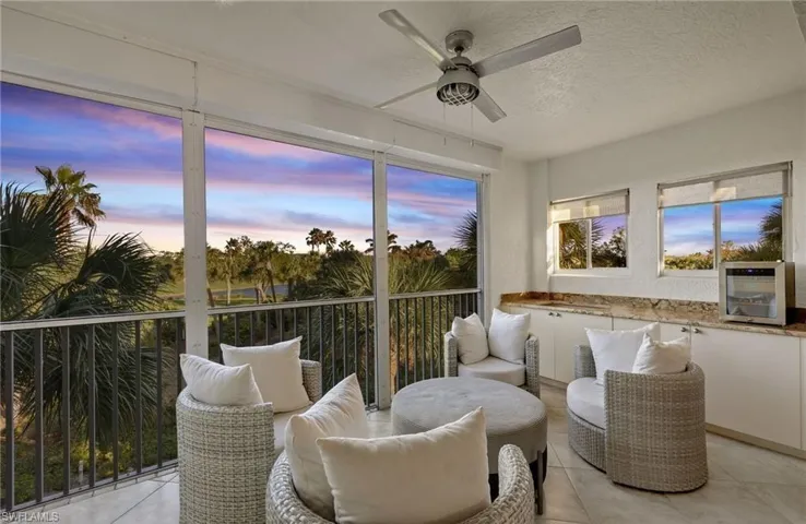 7671  Pebble Creek  CIR, Naples, FL 34108
