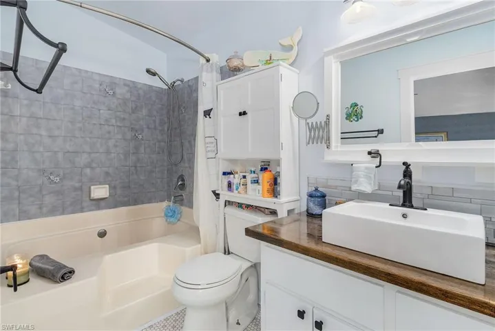 18 Nw 26th Ter, Cape Coral Fl 33993