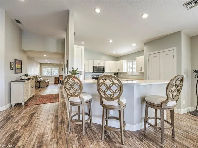 8460 Southbridge Dr 2, Estero, Florida 33967